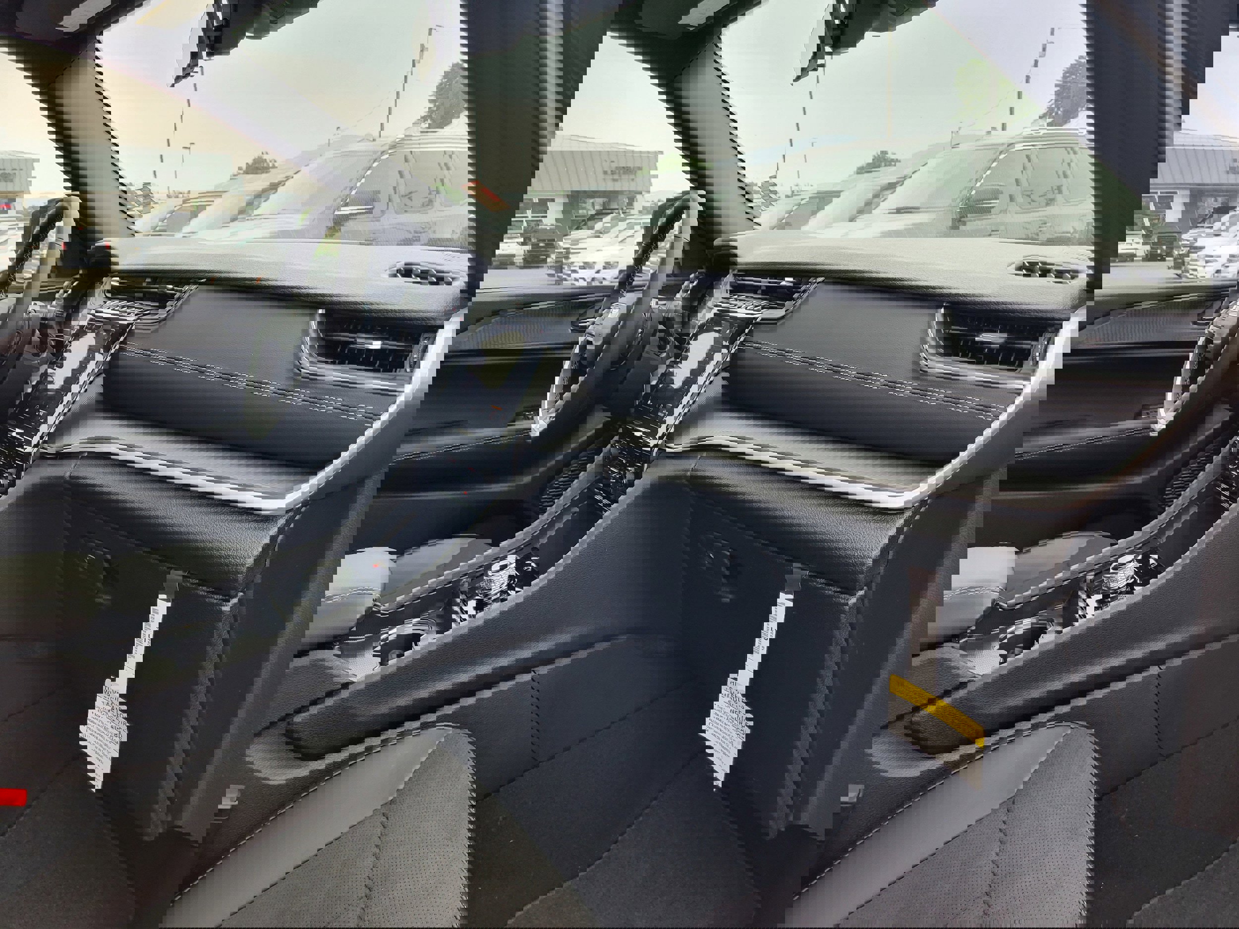 New 2025 Jeep Grand Cherokee L Altitude image 22