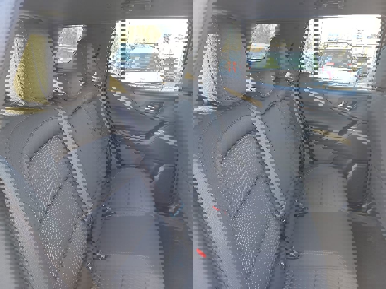 Used 2025 Chevrolet Equinox LT image 21