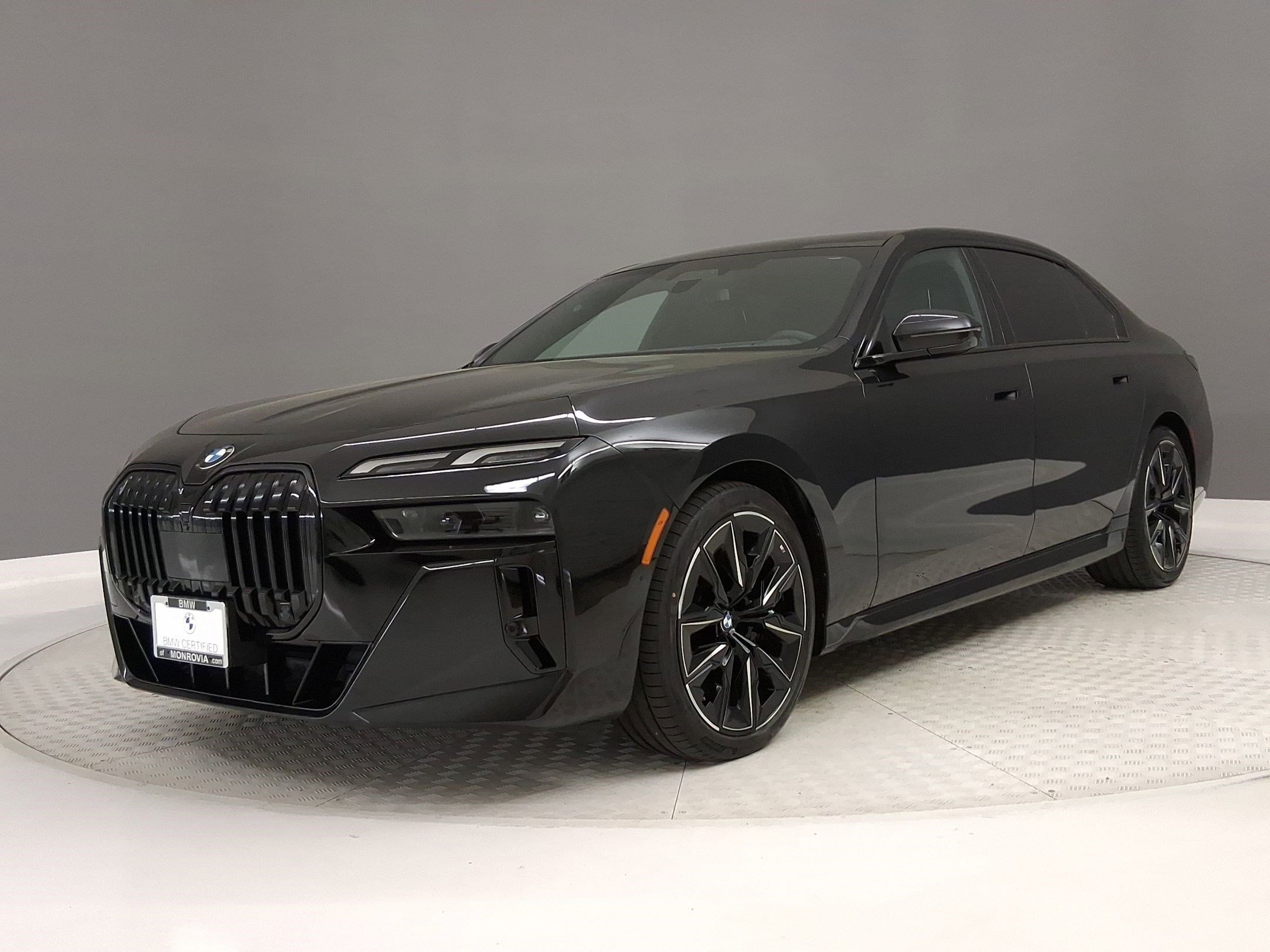 Certified 2024 BMW 760i xDrive image 33