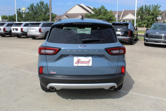 Used 2024 Ford Escape Platinum AWD/4WD image 5
