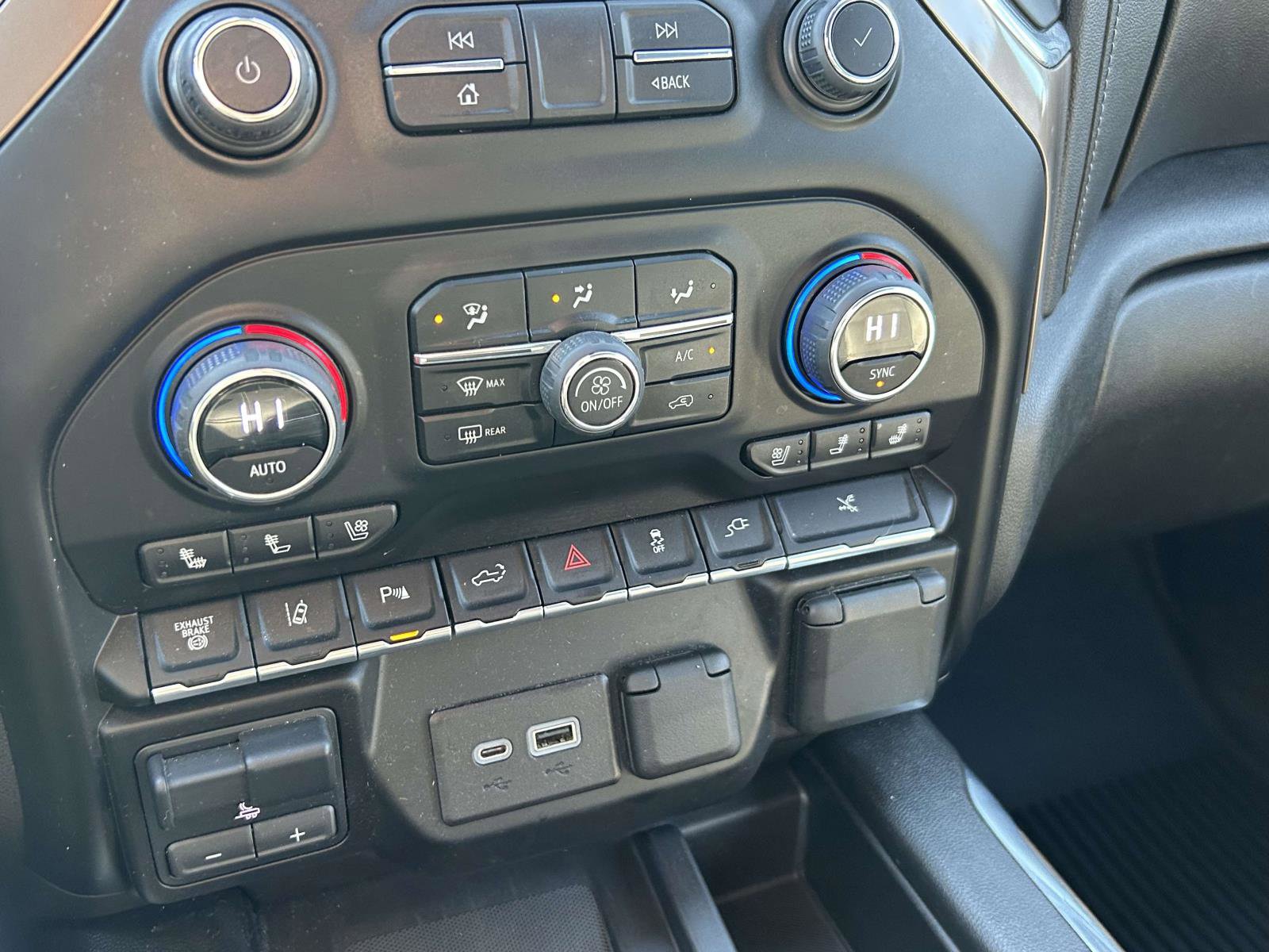 Used 2023 Chevrolet Silverado 3500 High Country w/ Safety Package II image 26