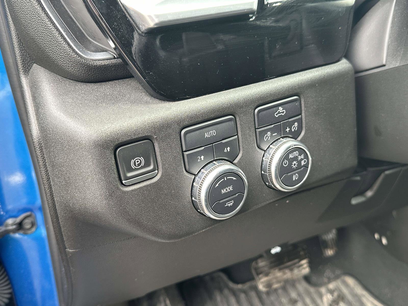 Used 2022 GMC Sierra 1500 Elevation image 21