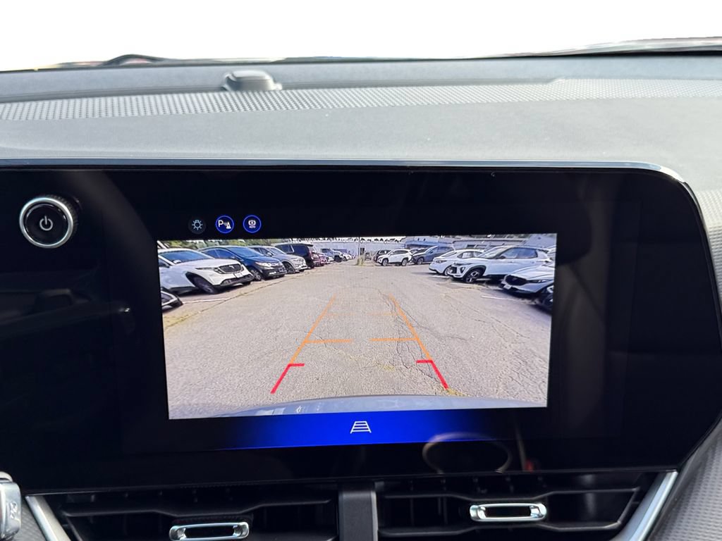 New 2027 Chevrolet Equinox LT w/ Convenience Package II FWD image 15