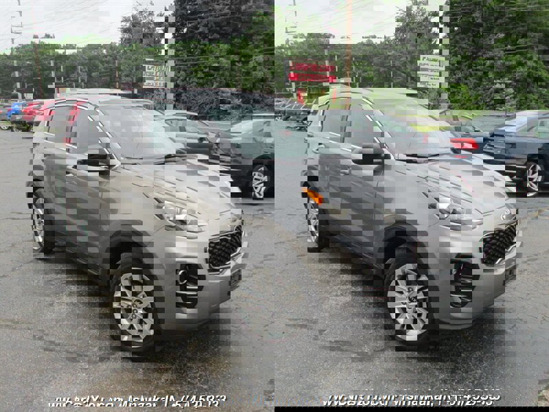 Used 2017 Kia Sportage LX image 1