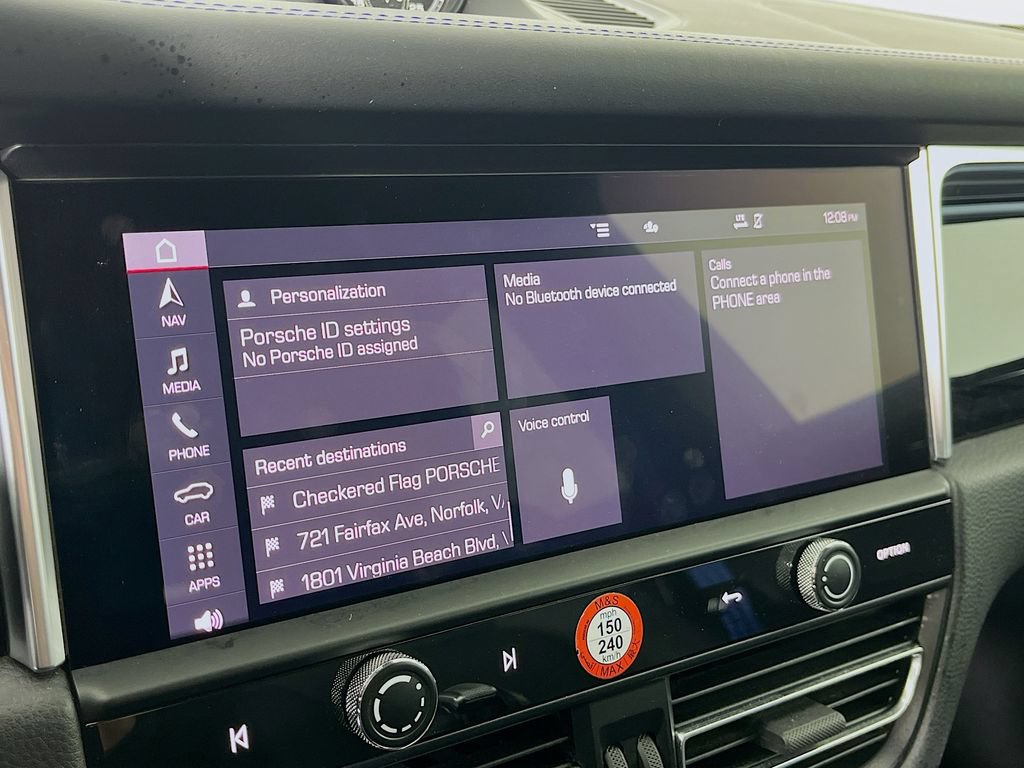 Certified 2023 Porsche Macan Turbo AWD/4WD image 13