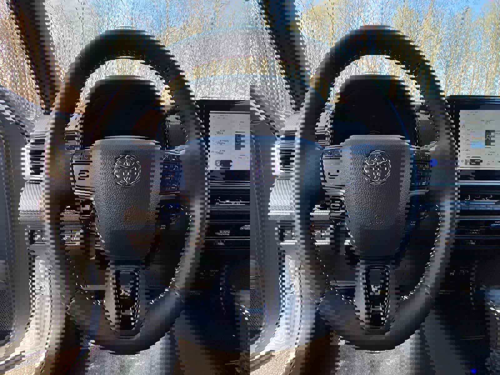 Used 2025 Toyota Camry SE image 28