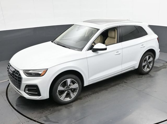 Used 2025 Audi Q5 2.0T Premium Plus w/ Premium Plus Package AWD/4WD image 46