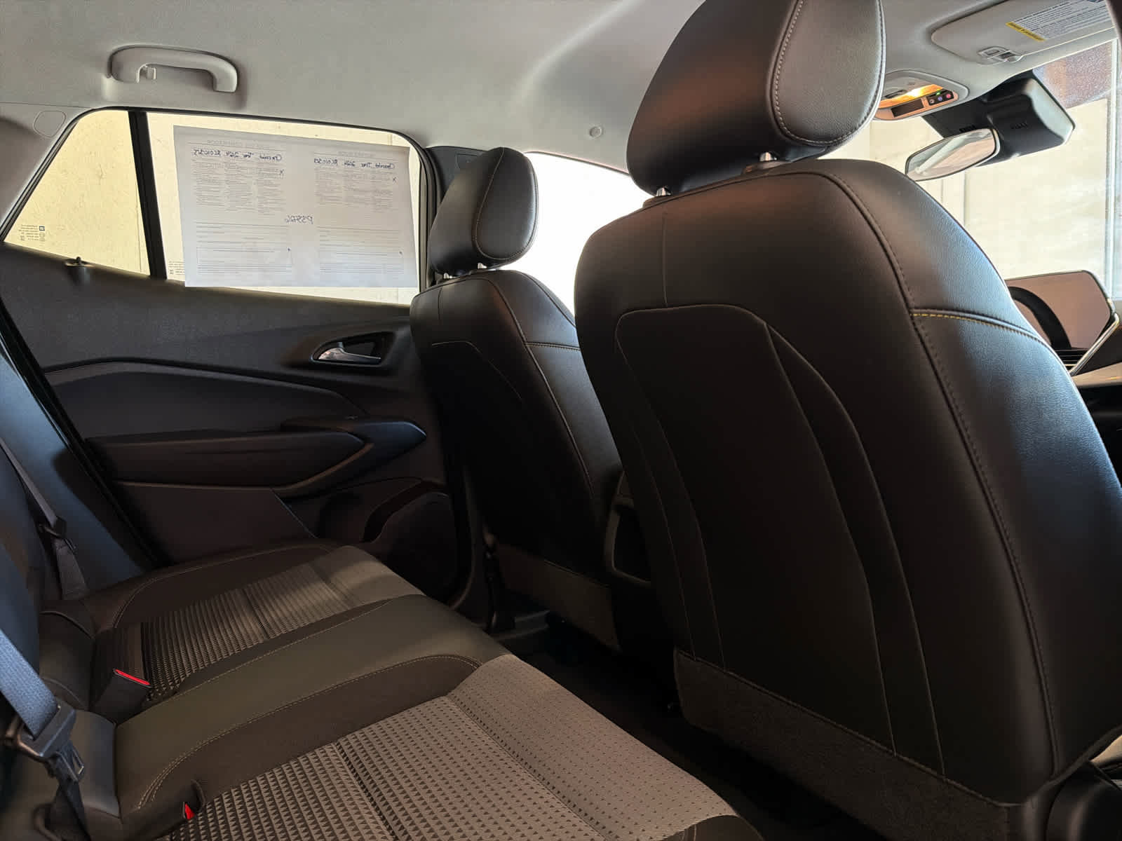 Used 2024 Chevrolet Trax LT image 30