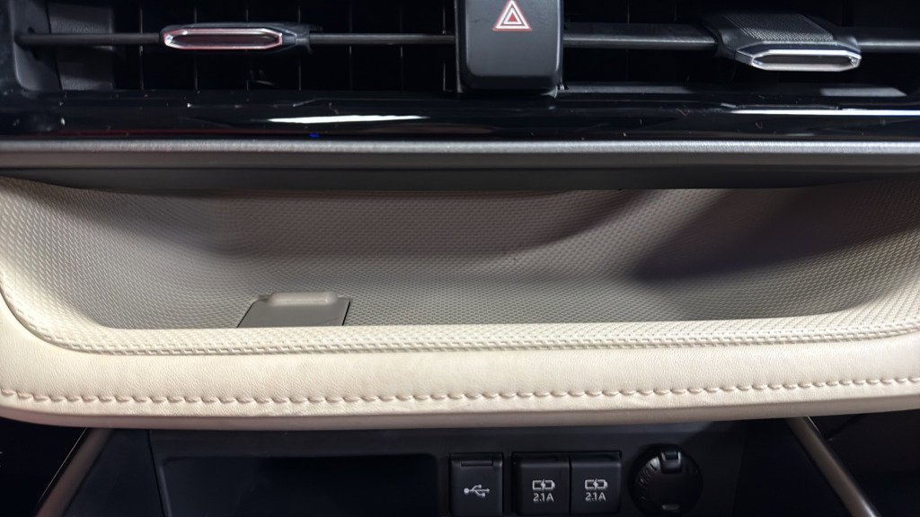 Used 2020 Toyota Highlander Limited AWD/4WD image 31