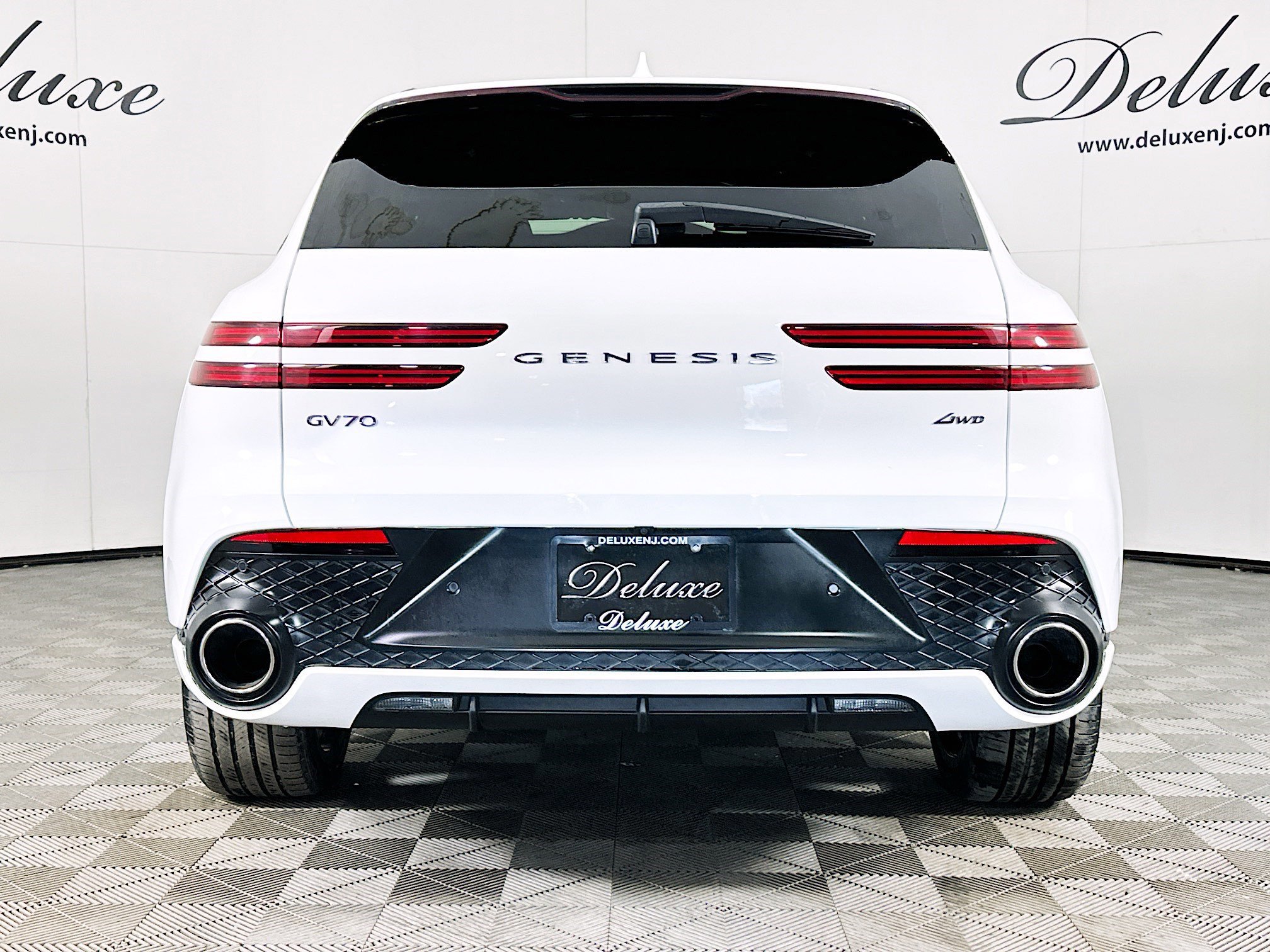 Used 2023 Genesis GV70 2.5T w/ Sport Prestige Package image 5