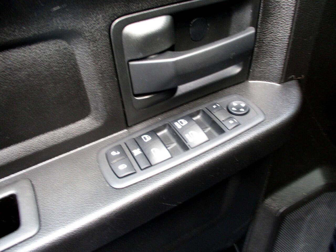 Used 2019 RAM 1500 ST w/ SXT Plus Group image 5