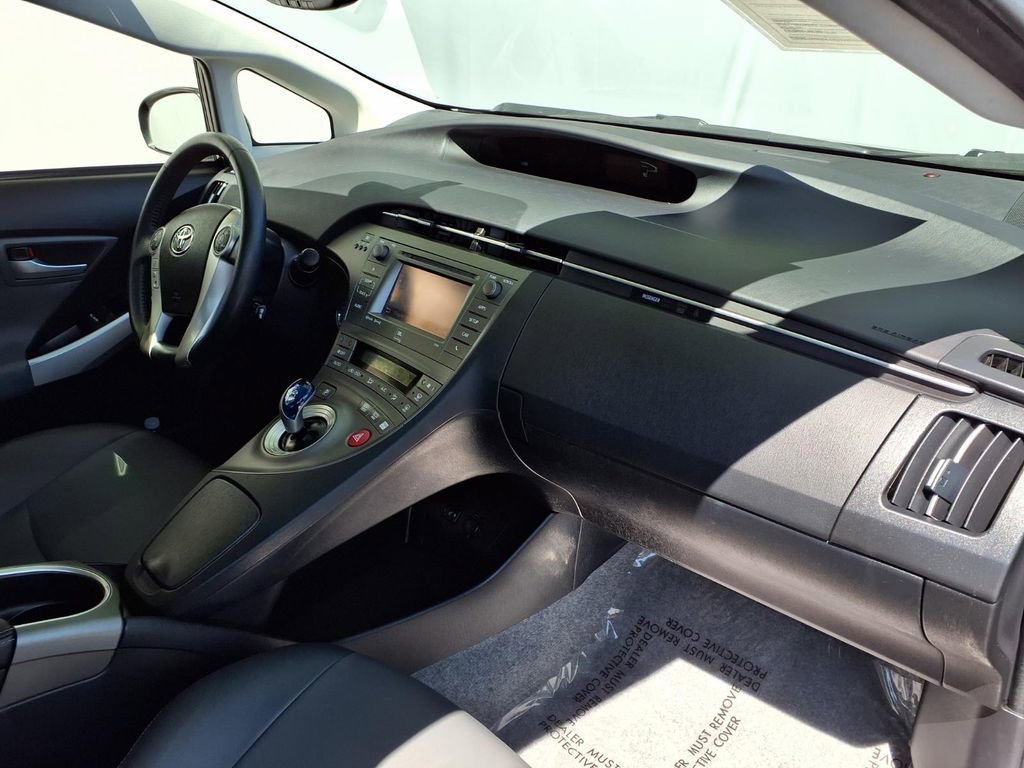 Used 2015 Toyota Prius Four image 22