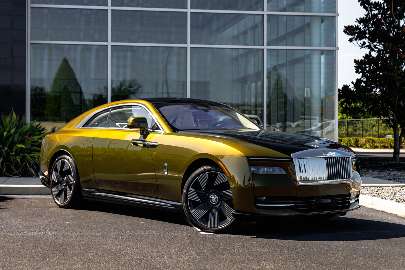 Used 2024 Rolls-Royce Spectre w/ Spectre Launch Package image 2