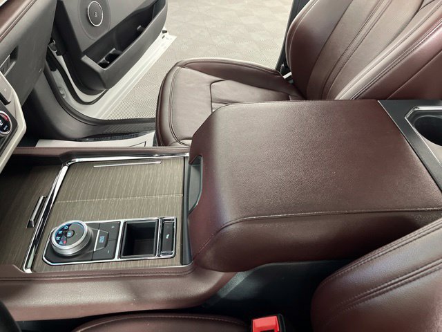 Used 2024 Ford Expedition Limited RWD image 29