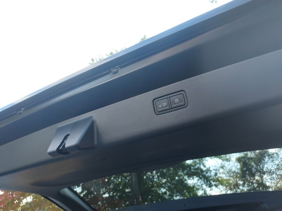 New 2026 Hyundai Ioniq 9 Limited image 21