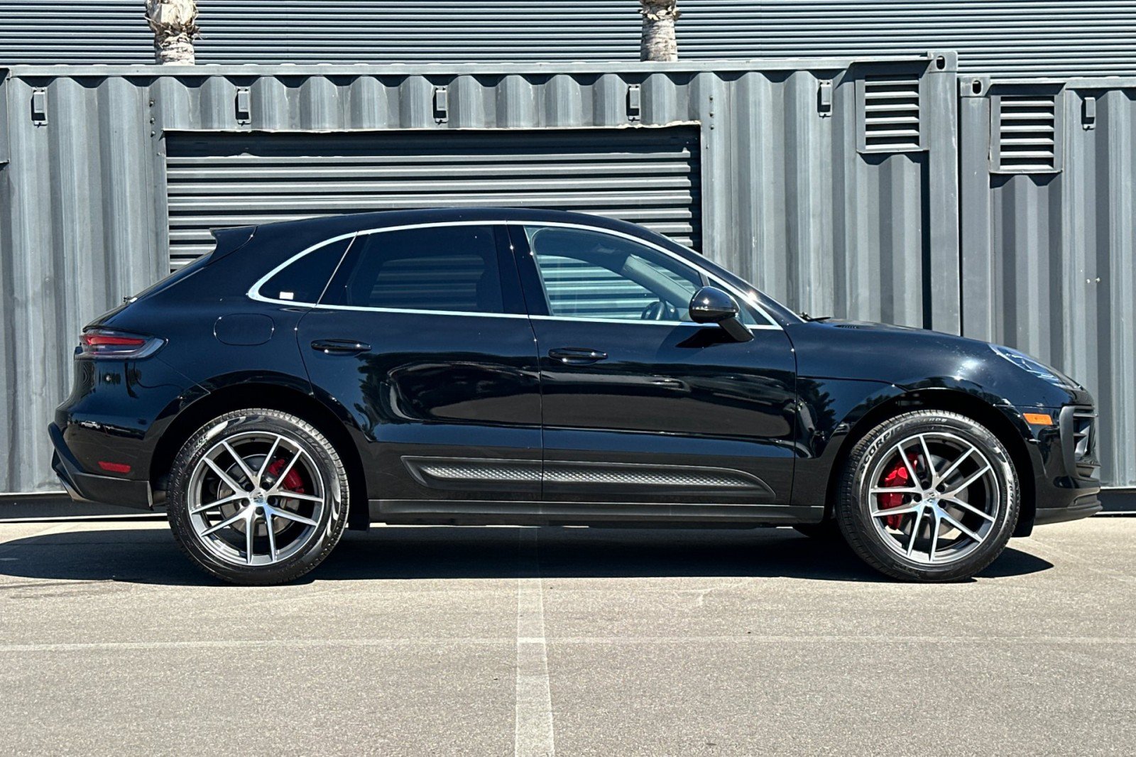 Certified 2023 Porsche Macan S AWD/4WD image 9