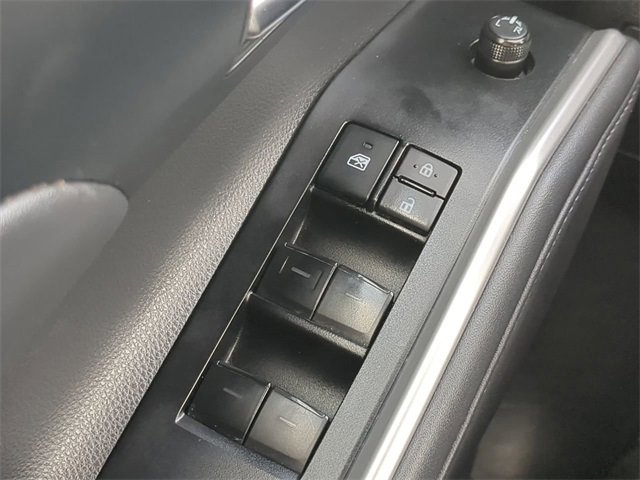 Used 2022 Toyota Highlander XLE image 23