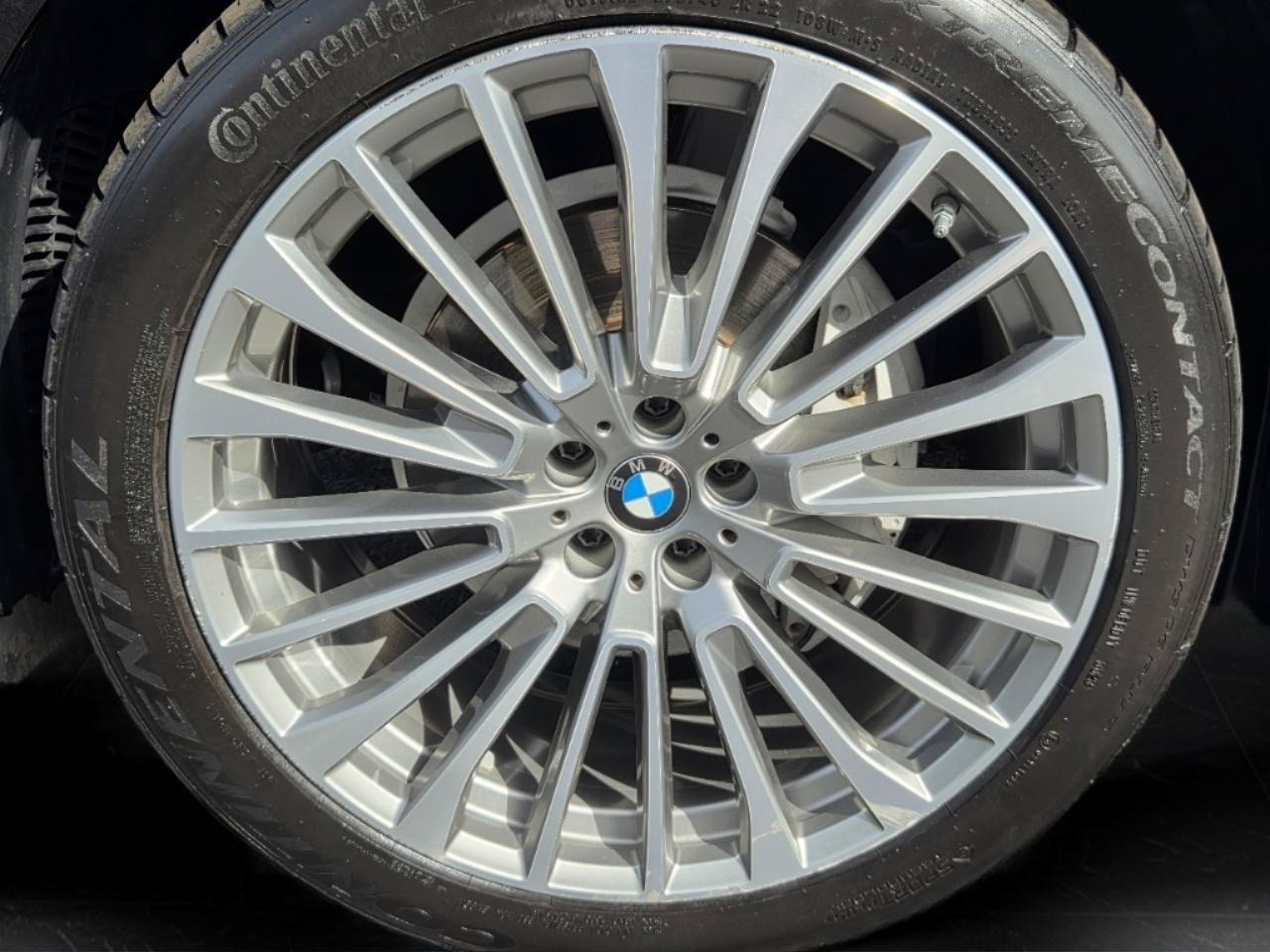Used 2021 BMW X7 xDrive40i w/ Executive Package 2 AWD/4WD image 41