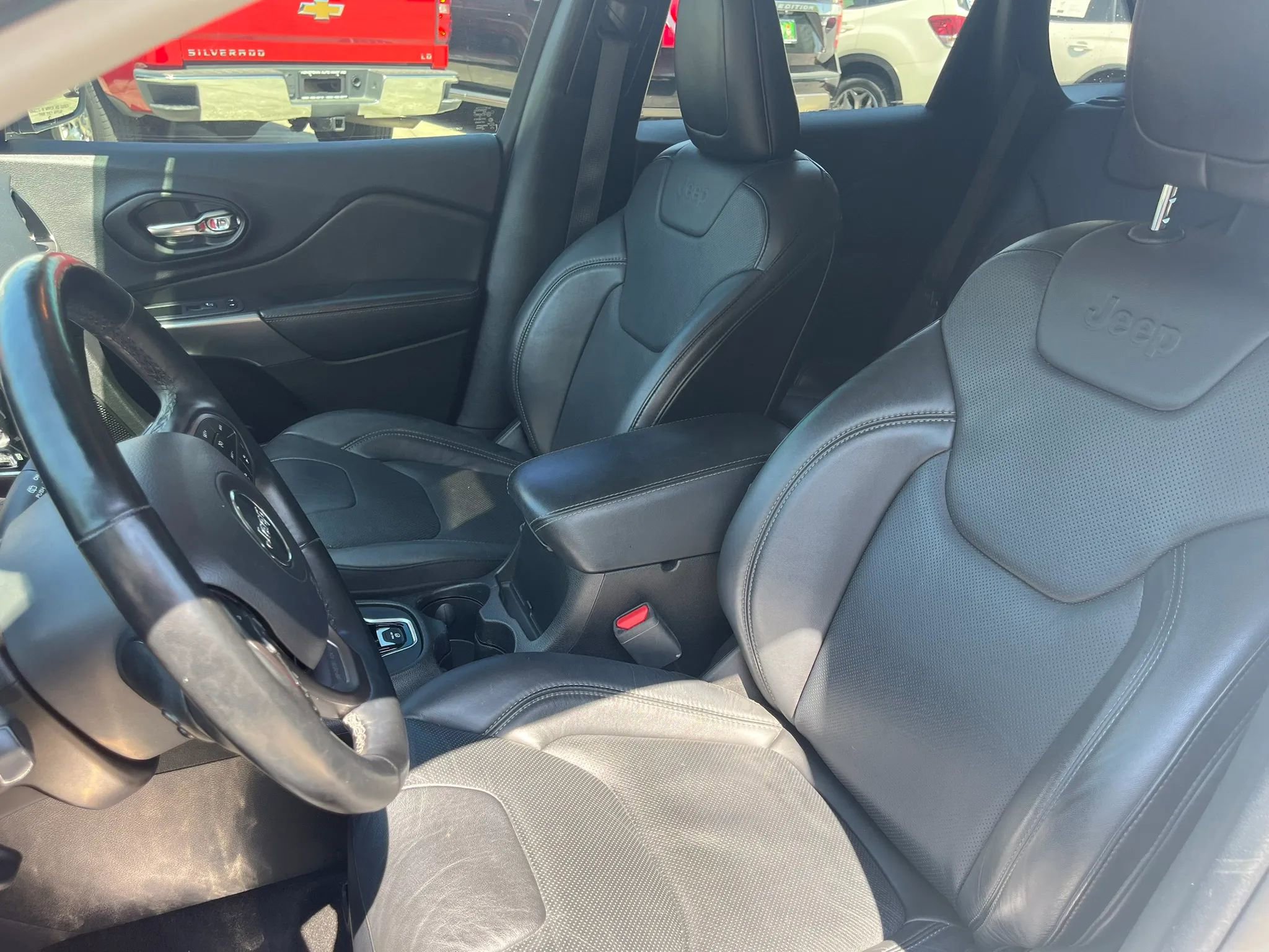 Used 2021 Jeep Cherokee Limited image 13