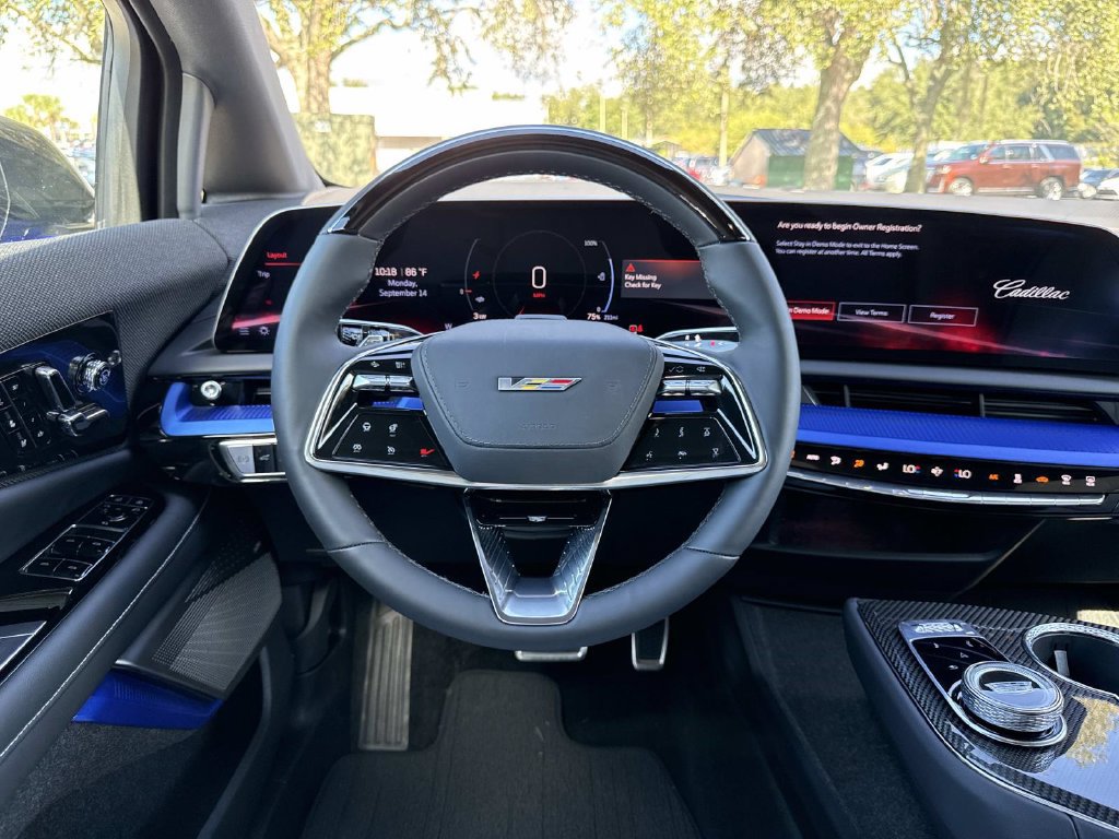 New 2027 Cadillac Optiq V w/ Deep Ocean Design Edition AWD/4WD image 17