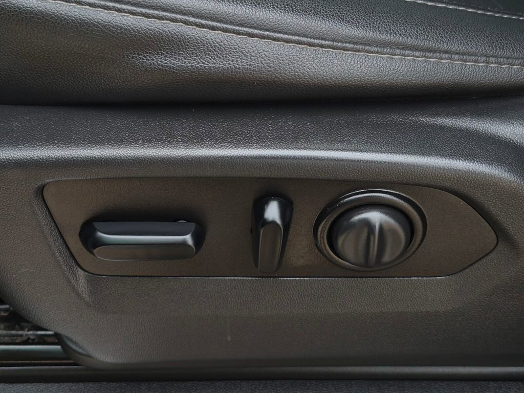 Used 2021 Chevrolet Silverado 1500 LT Trail Boss w/ Convenience Package II AWD/4WD image 34