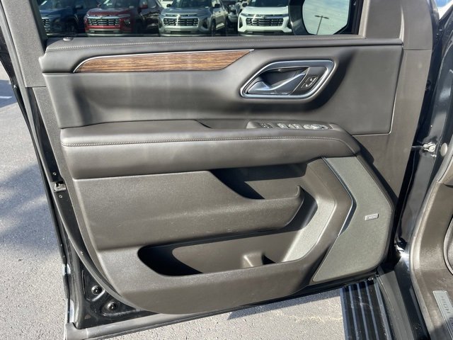 Used 2021 Chevrolet Suburban High Country image 16