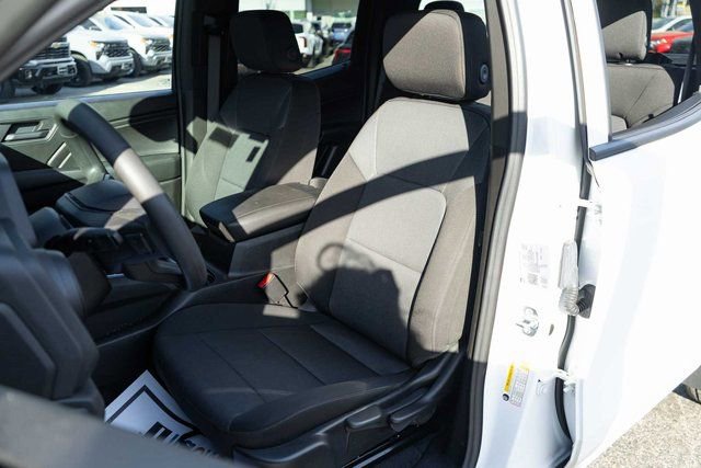Used 2025 Chevrolet Colorado W/T image 13