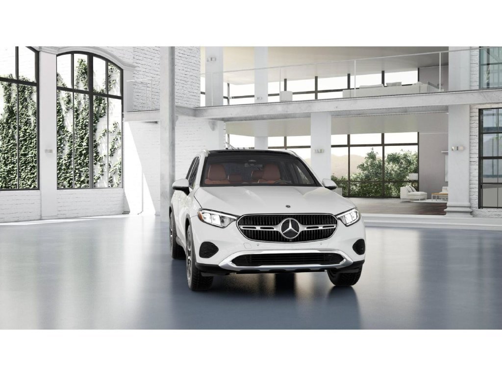 Used 2025 Mercedes-Benz GLC 350e 4MATIC image 8