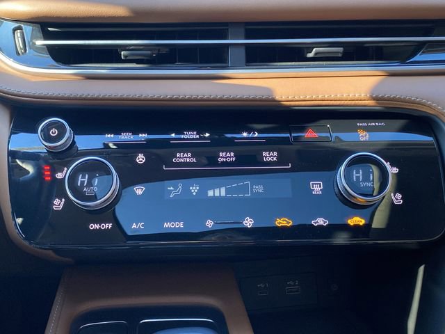 Used 2023 INFINITI QX60 Sensory w/ Cargo Package image 21