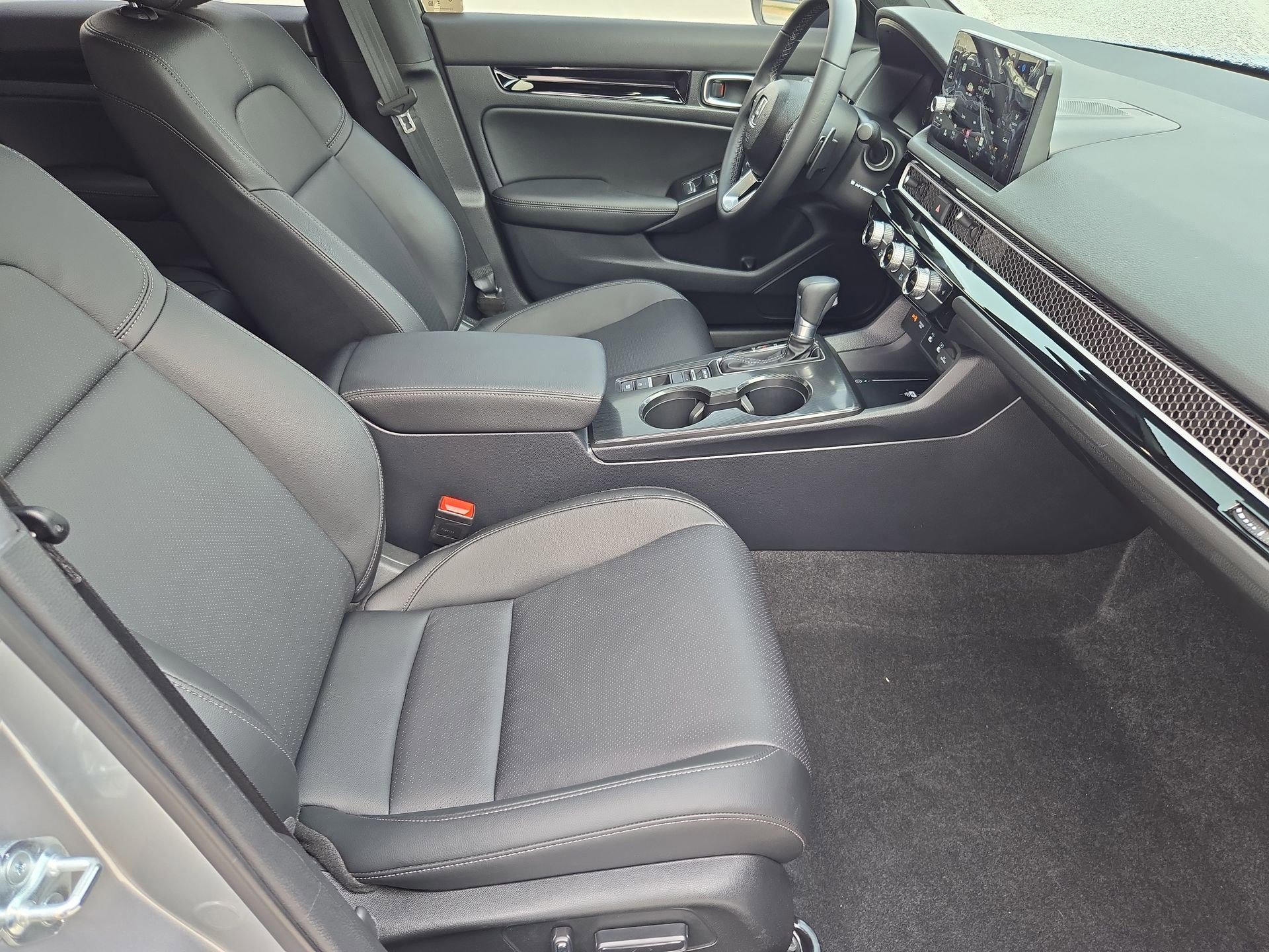 Certified 2025 Honda Civic Sport Touring image 32