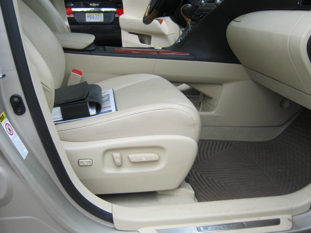 Used 2012 Lexus RX 350 FWD w/ Premium Pkg image 9