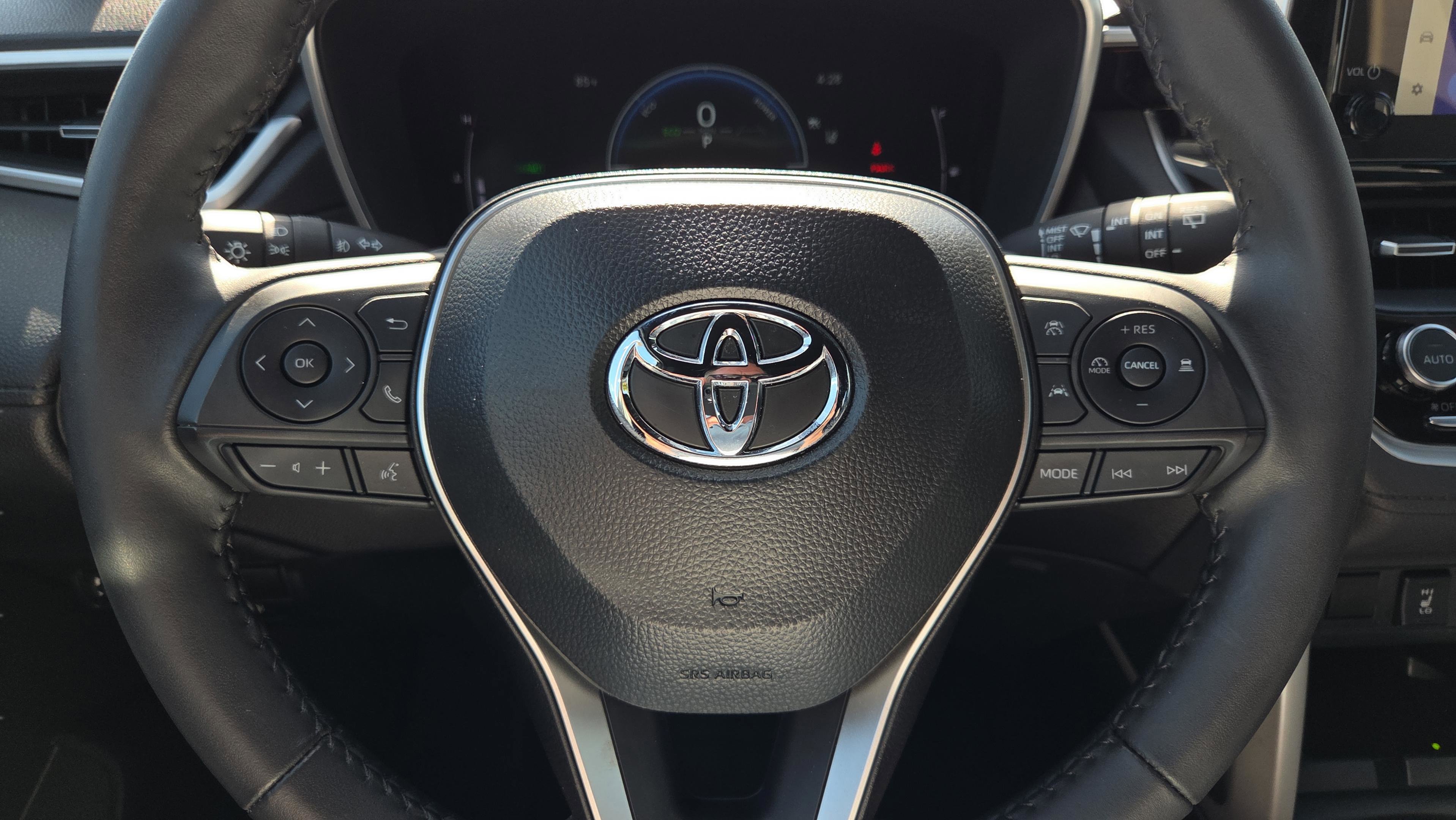 Used 2025 Toyota Corolla Cross AWD Hybrid w/ Convenience Package image 30