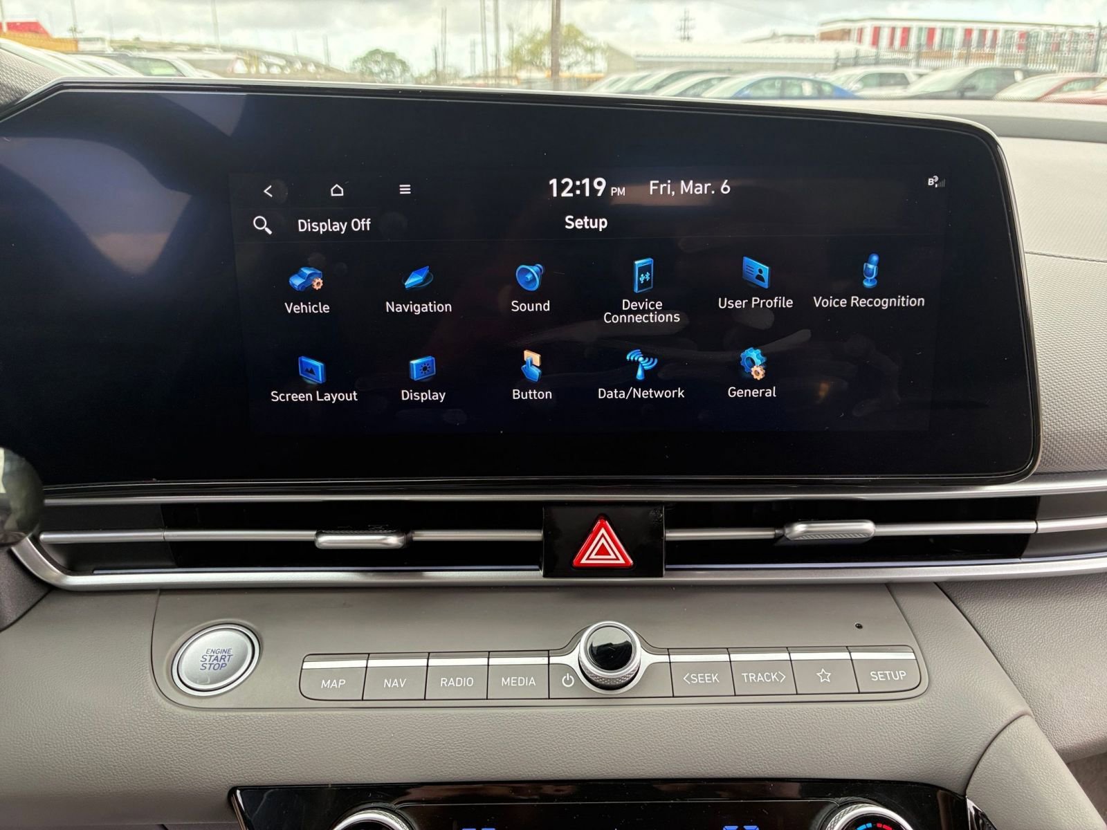 Used 2025 Hyundai Elantra SEL FWD image 17