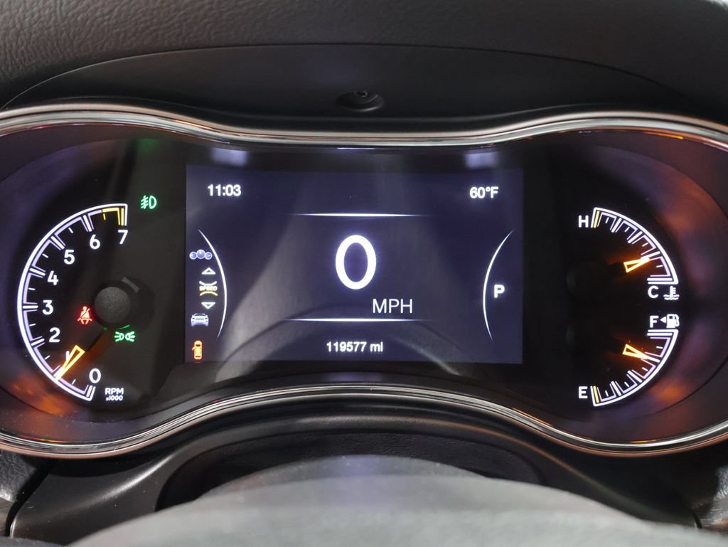 Used 2018 Jeep Grand Cherokee Altitude AWD/4WD image 39