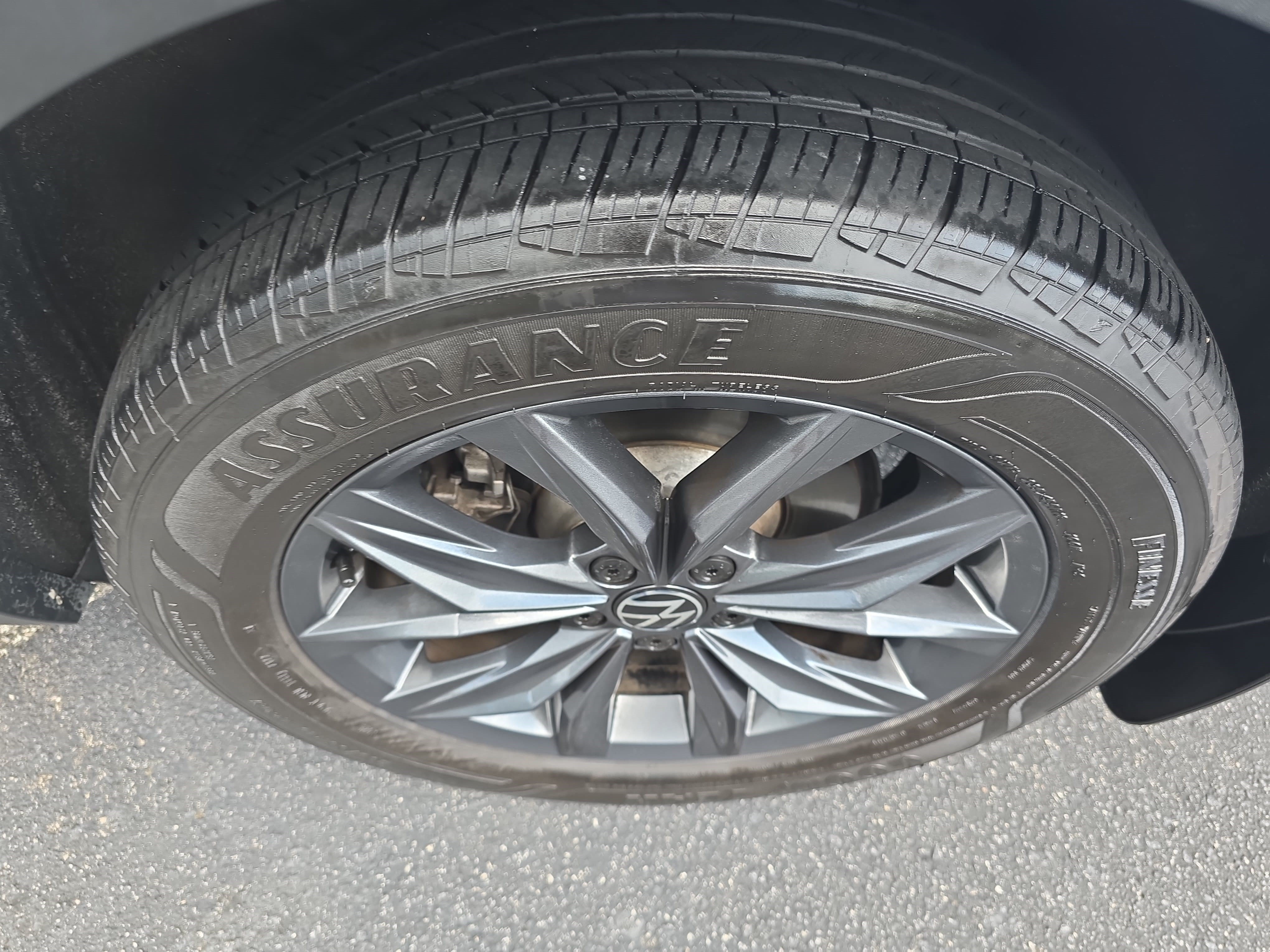 Used 2022 Volkswagen Tiguan SE FWD image 35