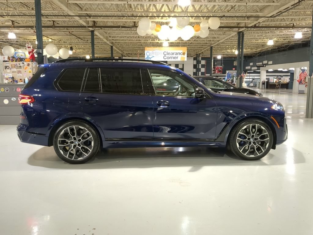 Certified 2025 BMW X7 M60i AWD/4WD image 7