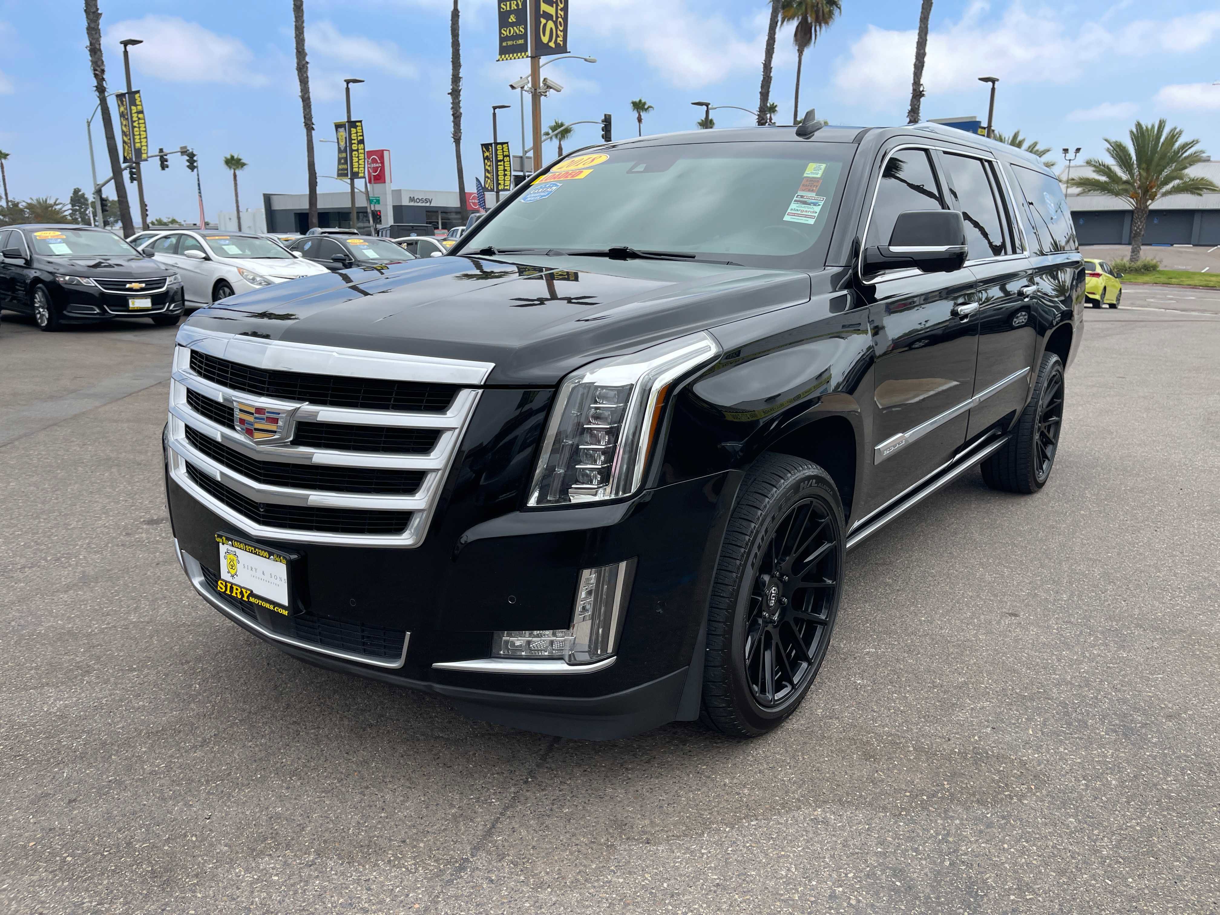 Used 2018 Cadillac Escalade ESV Premium Luxury AWD/4WD image 7