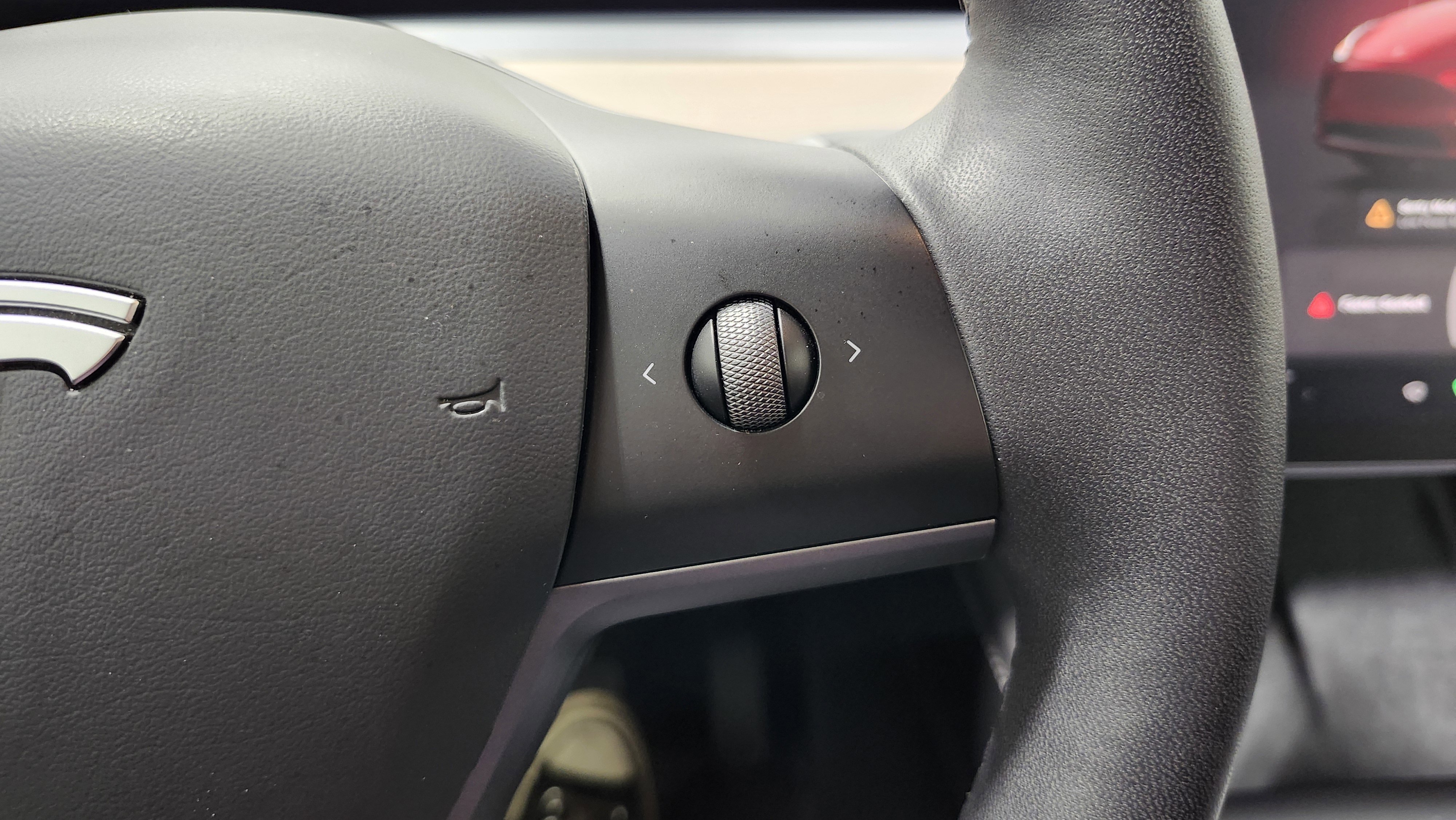 Used 2023 Tesla Model Y Long Range image 35