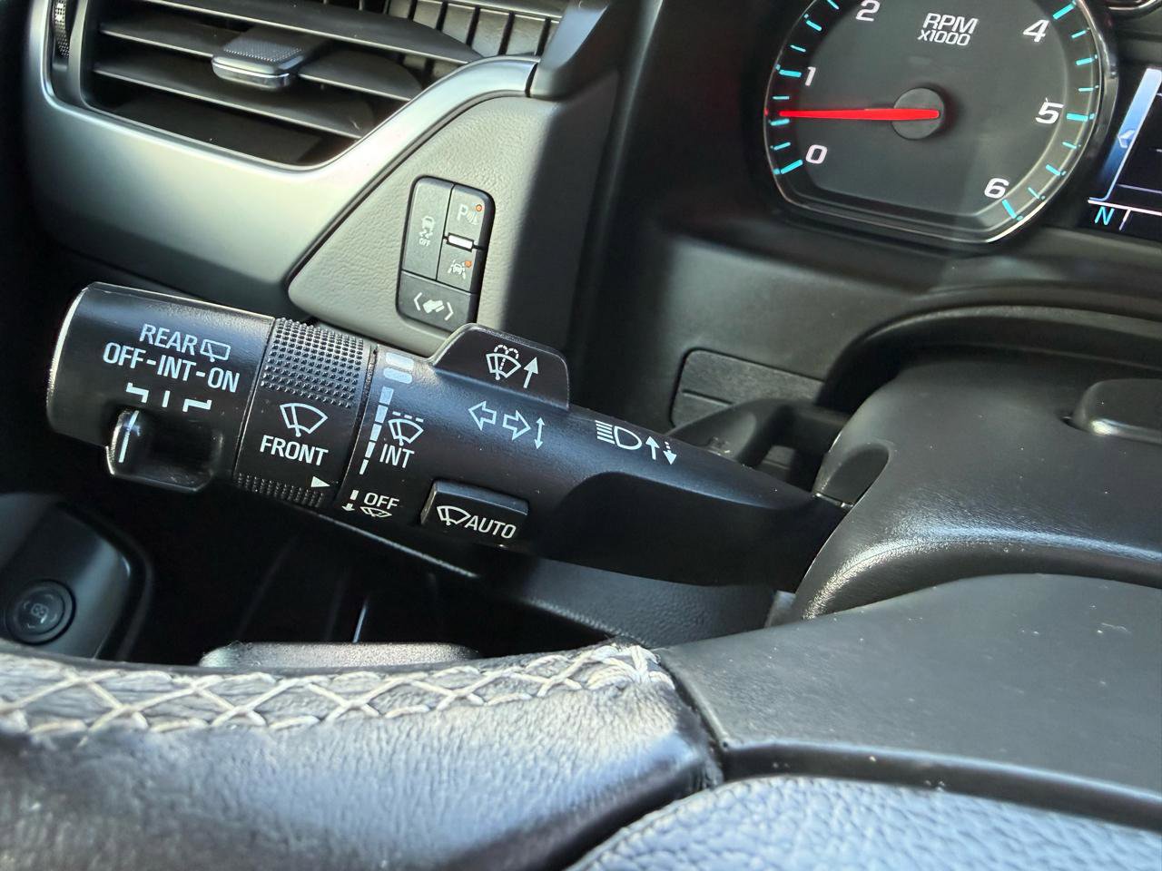 Used 2017 Chevrolet Tahoe LT RWD image 25