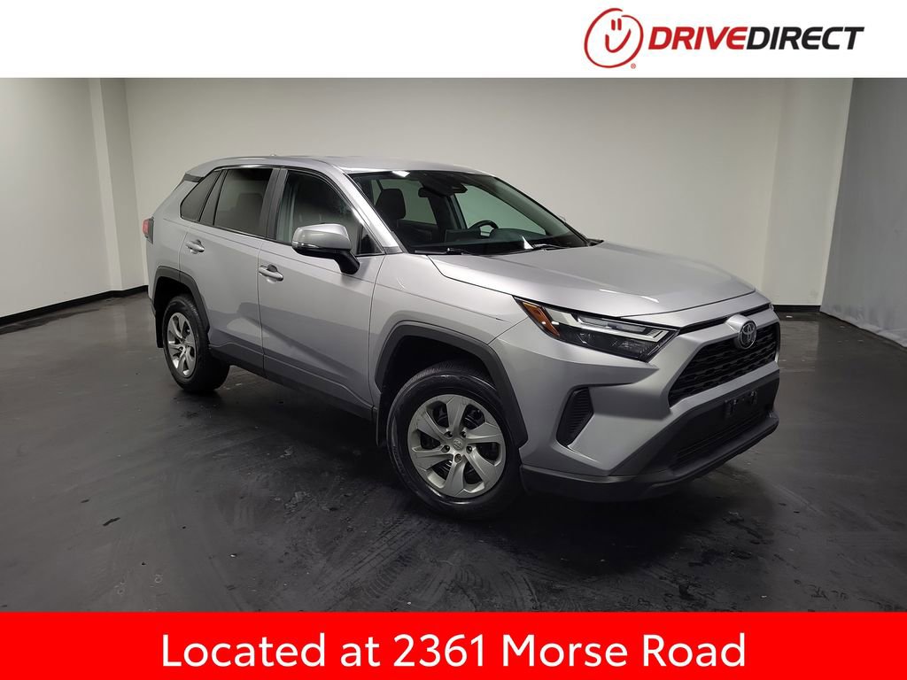Used 2023 Toyota RAV4 LE AWD/4WD image 1