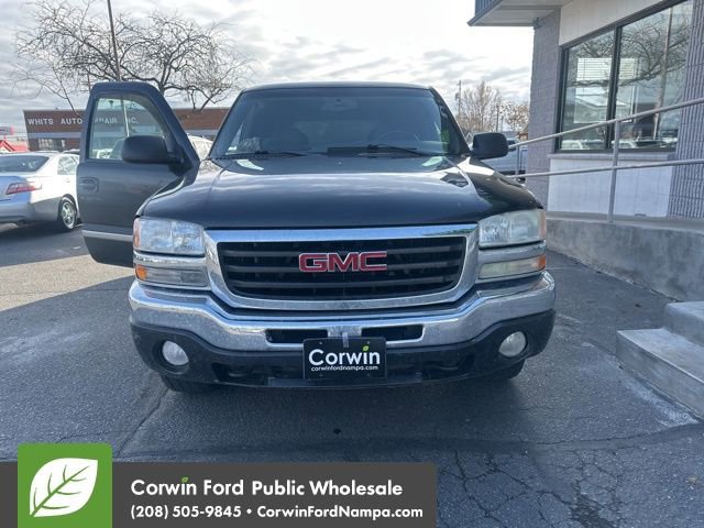 Used 2005 GMC Sierra 1500 SLE w/ Light Duty Power Package image 2