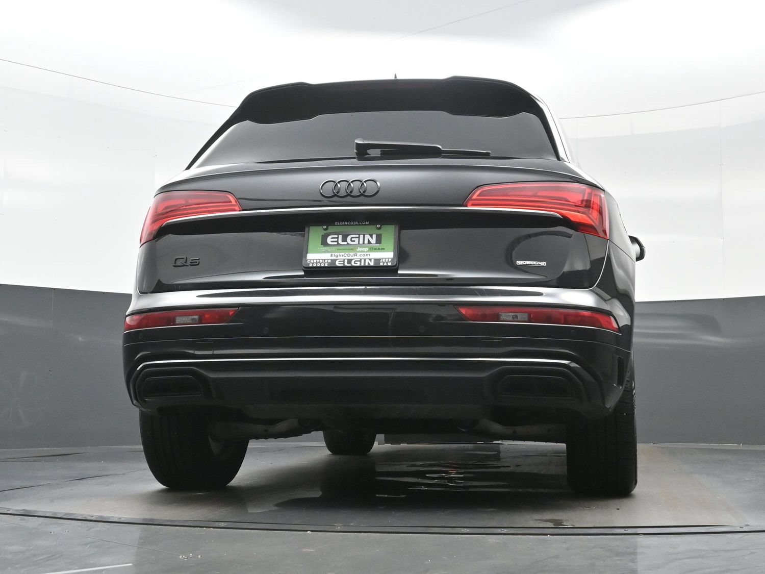 Used 2024 Audi Q5 2.0T Premium w/ Summer of Audi Package AWD/4WD image 35