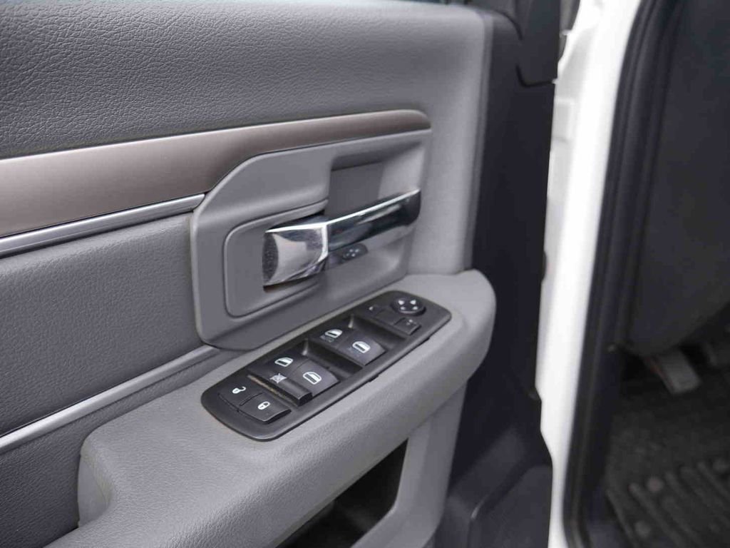 Used 2014 RAM 5500 SLT w/ Quick Order Package 29G SLT image 34