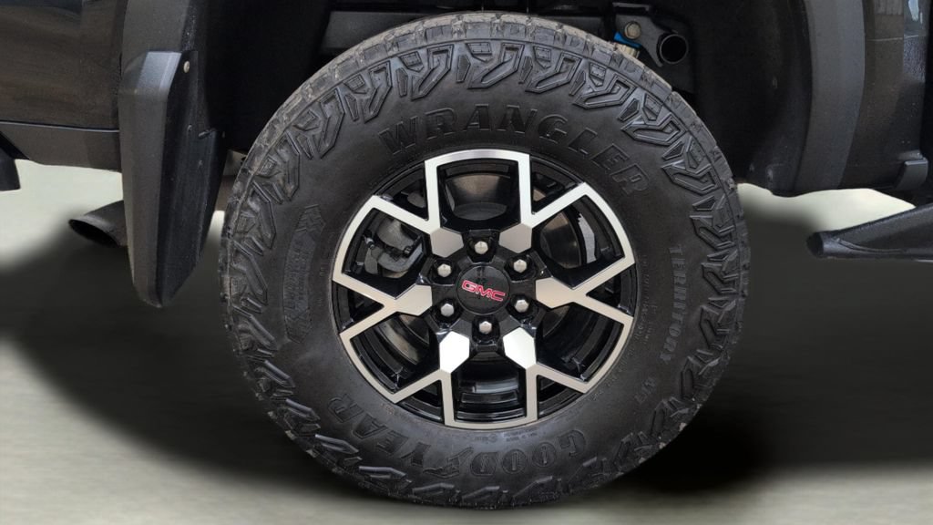 Used 2024 GMC Canyon AT4X AWD/4WD image 31