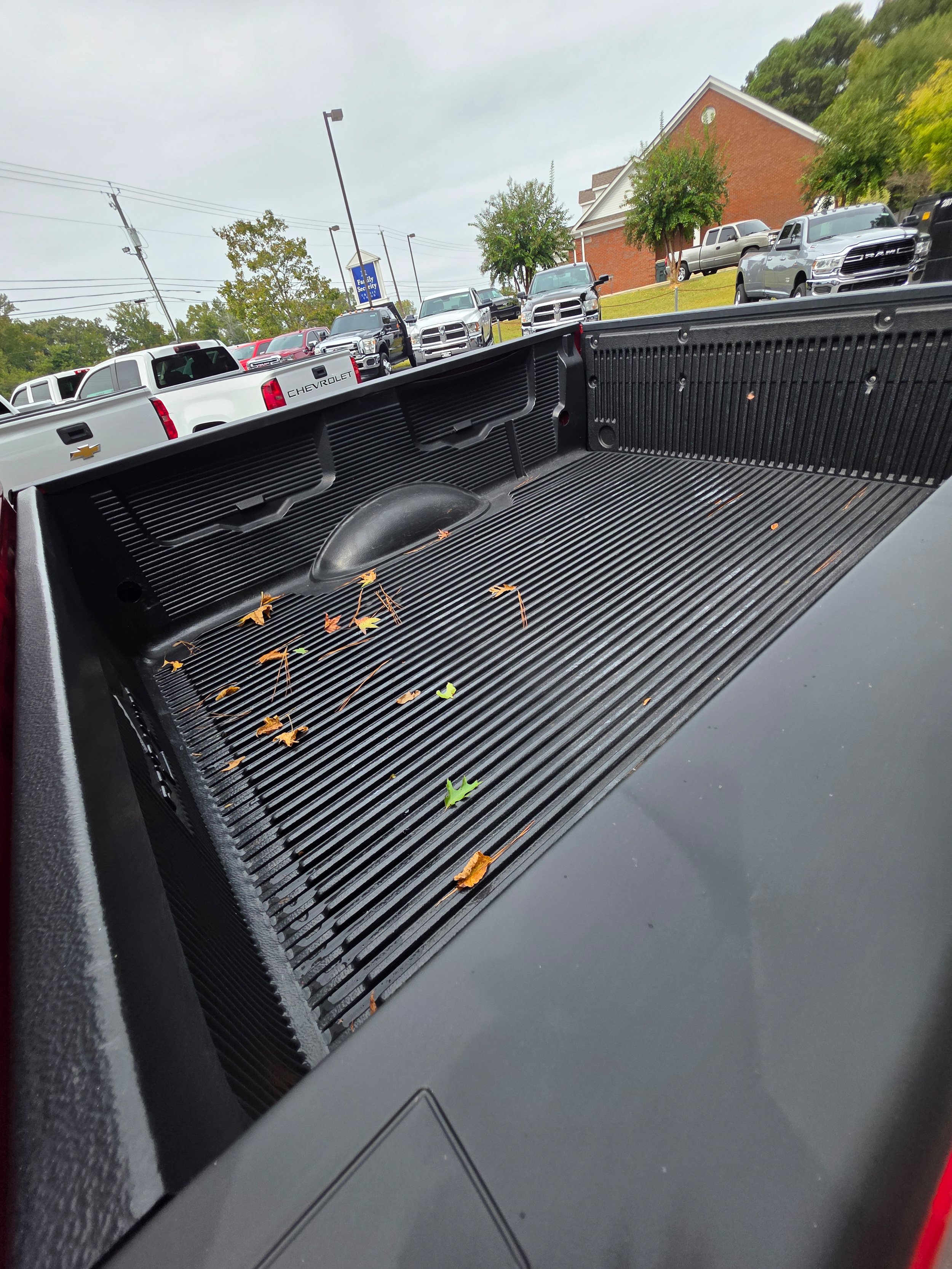 Used 2012 Nissan Titan SV w/ SV Value Truck Pkg AWD/4WD image 25