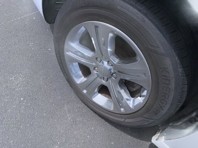 Used 2015 Dodge Charger SE image 9