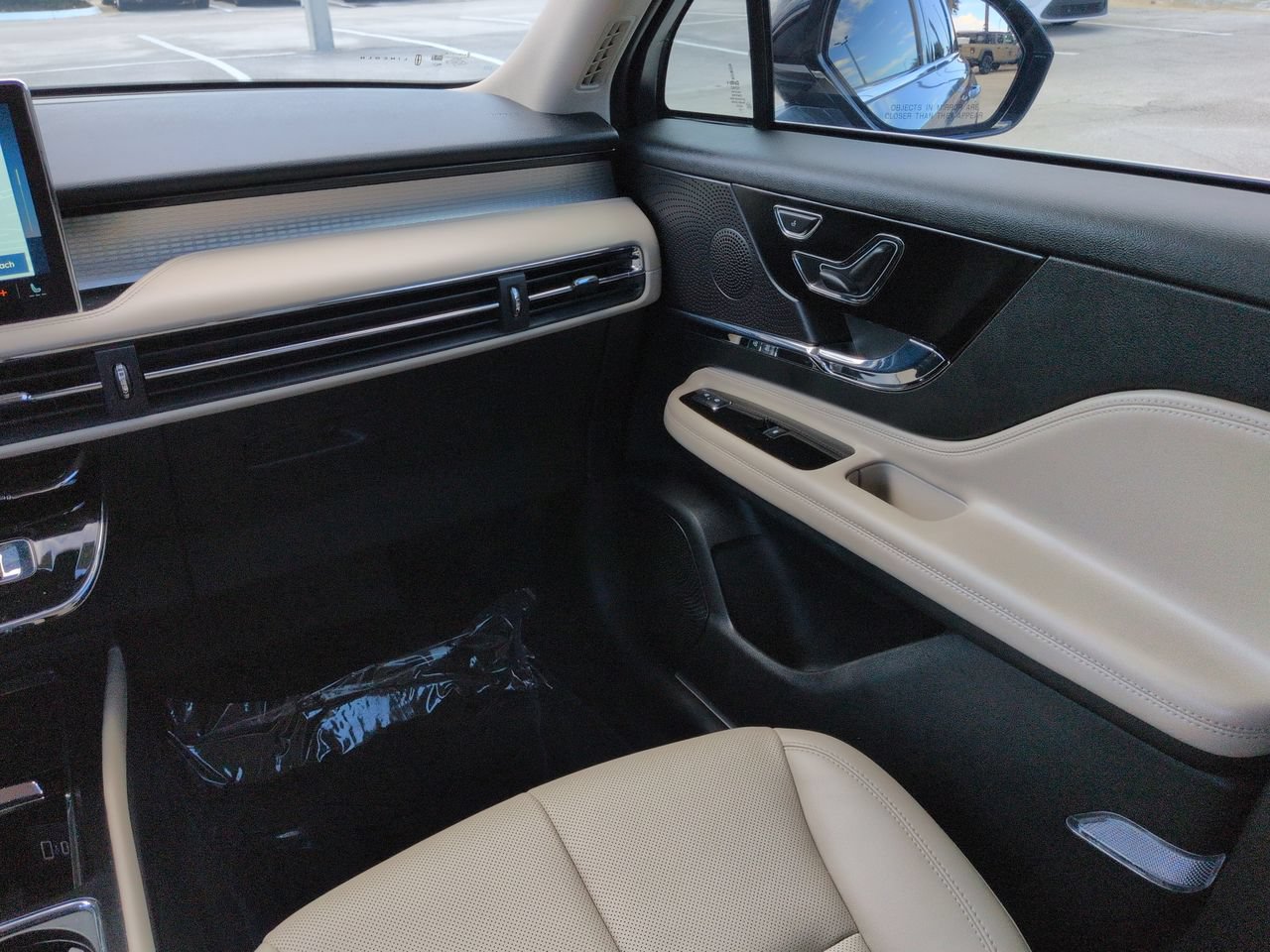 Used 2026 Lincoln Corsair Premiere FWD image 17