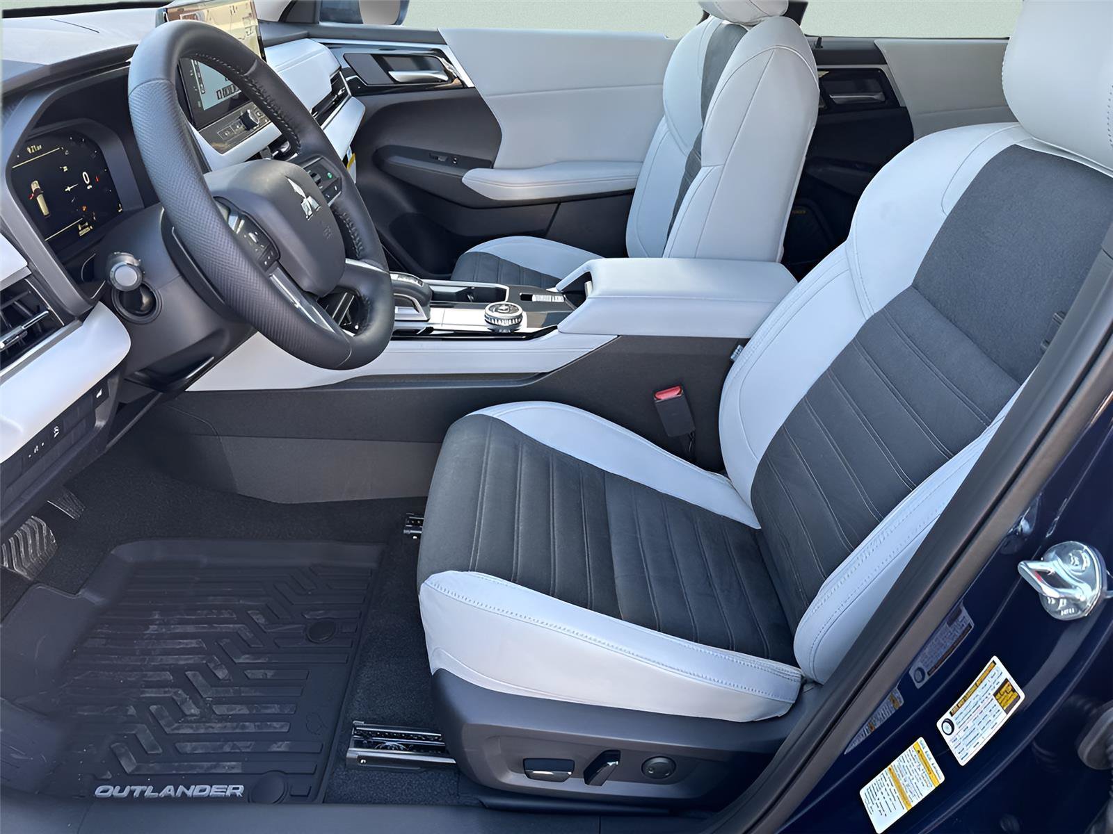 New 2026 Mitsubishi Outlander SE FWD image 25