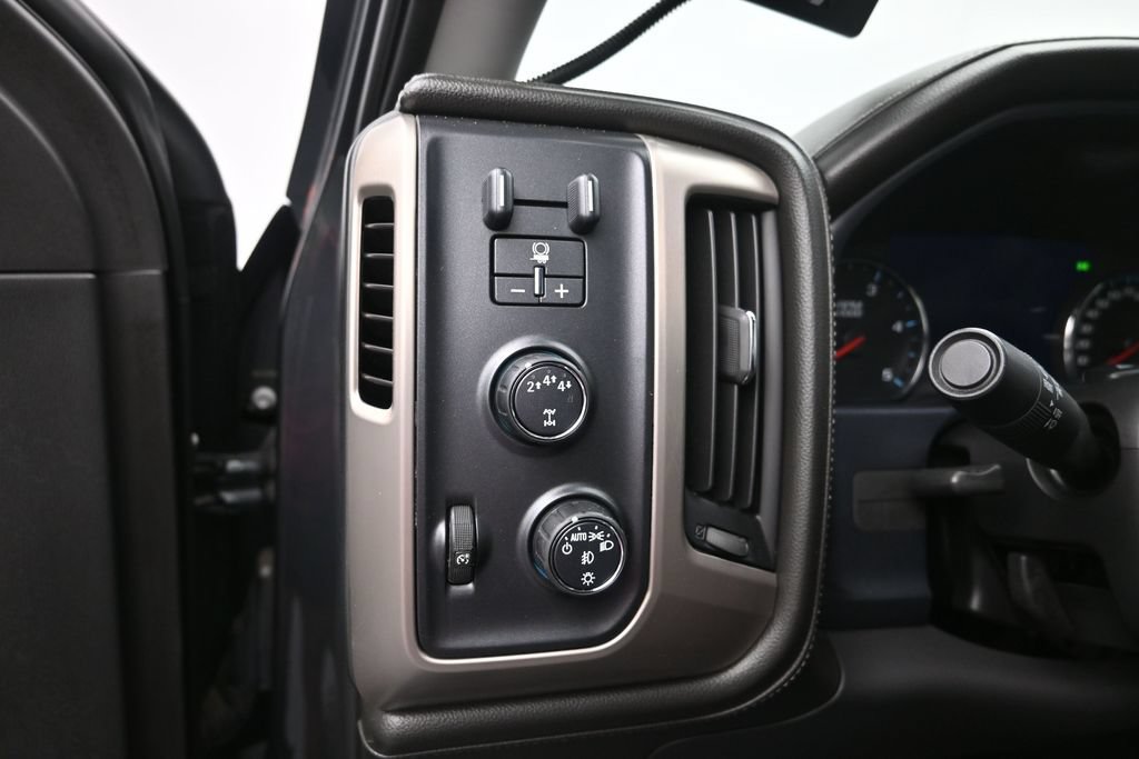 Used 2018 GMC Sierra 3500 Denali w/ Duramax Plus Package AWD/4WD image 13