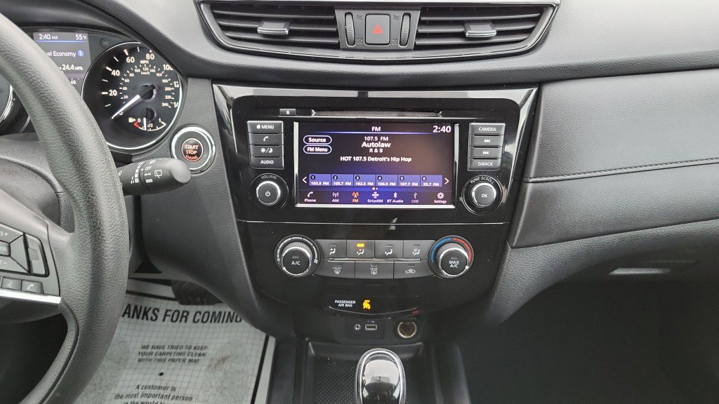 Used 2018 Nissan Rogue S image 35